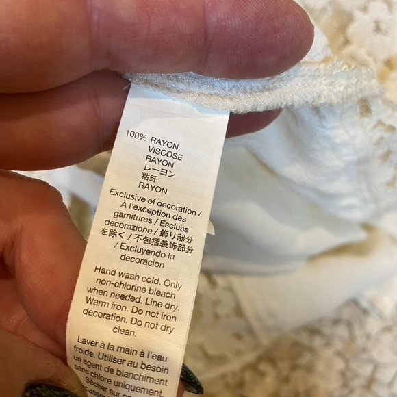 Off white Gap XS  pretty Lace inset tunic top long sleeve EUC - Picture 9 of 9